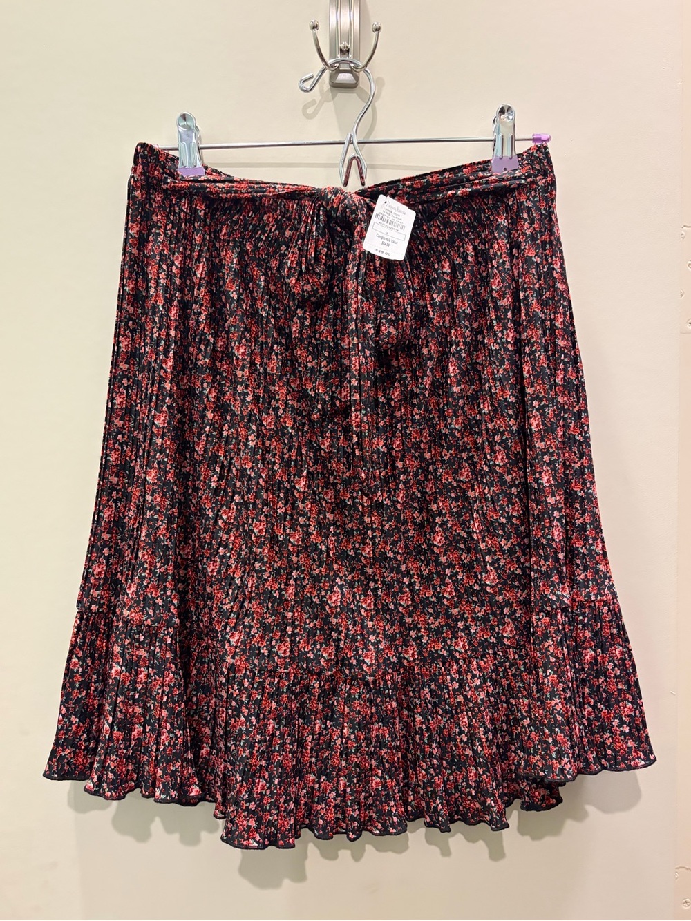 *NWT* Pleated Floral Midi Skirt